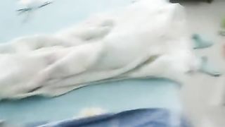 【69堂精品】坐标济宁，刚毕业小情侣，爱巢内浓情蜜意啪啪，粉嫩多汁鲍鱼，苗条少女，观赏价值高