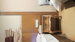 【69堂精品】重金忽悠足浴小姐姐，外围的价格，享受良家的肉体，苗条美腿，身姿曼妙，角度变化眼花缭乱