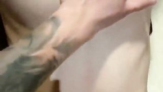 【69堂精品】【最新❤️性爱泄密】杭州反差婊宋雯3P性爱私拍流出 各种虐操漂亮小骚货 干净粉穴 完美露脸 高清私拍21P 高清720P版