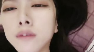 【69堂精品】冷艳颜值女神被炮友各种操近距离特写舔蛋猛操