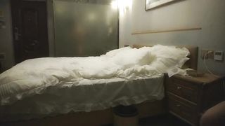 【69堂精品】专攻嫩妹软萌小姐姐乖巧听话小哥今夜艳福不浅