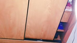 网红模特女上位无套啪啪内射满满