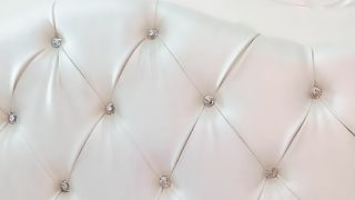 美女包臀裙黑丝美腿展示美足掰开粉穴特写01