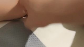 【69堂精品】新人妹子被男友用跳蛋调教刺激阴道小穴很粉嫩