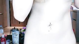 【69堂精品视频】宝宝小仙女主动掰穴给粉丝看好主动啊