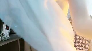 百媚女神玩弄丝袜大长腿小白兔好饱满