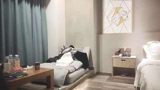 精品美人妻，找寻母爱的感觉，暴插白臀，这姿势真养眼