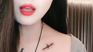 【69堂精品视频】母单花酒店诱惑白嫩大美乳侧漏无疑