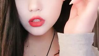 【69堂精品视频】母单花酒店诱惑白嫩大美乳侧漏无疑