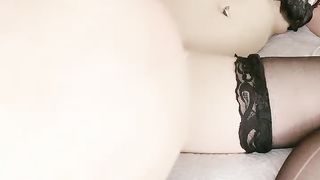 【69免费视频】小恶魔来了发骚交男友过来操穴谁知不中用