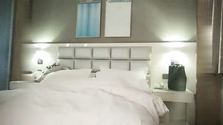 【69堂精品视频】虎子寻花酒店安排小姐姐白嫩身材上位呻吟