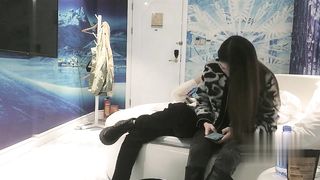 【69堂精品视频】高价外围肤白如雪甜美女神美腿翘臀温柔配合