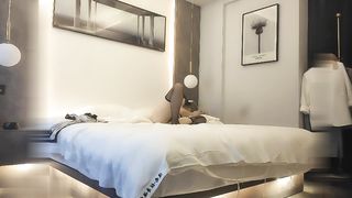 【69堂精品视频】外围女神旗袍黑丝白嫩美乳文轩今晚要干爽