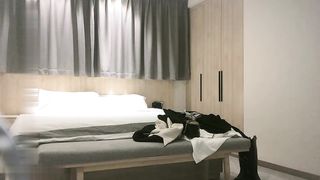 【69堂精品】约素颜美女激情啪啪小穴很紧套套都夹掉里面了