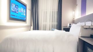 【69堂精品】赵总极品寻花娇喘呻吟很嗲外围妹大屁股啪啪