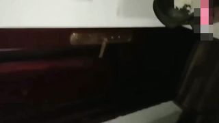 【69堂免费视频】真实母子乱伦坐标四川成都_儿子大半夜兽性大发_让妈妈起来吃鸡巴_无套内射妈妈（串联的剪辑）