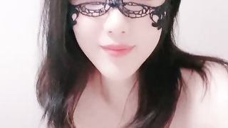 【69堂免费视频】新人下海面罩小姐姐外表甜美炮友舌吻