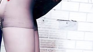 【69堂免费视频】爆乳美娇娘户外开档黑丝情趣诱惑