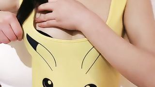 【69堂免费视频】瑶瑶想喝奶！甜美小姐姐！