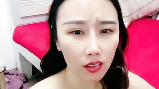 【69堂免费视频】白丝情趣让大哥深喉草嘴口交舔蛋蛋，无套抽插浪叫不止淫声荡语射脸吃干净