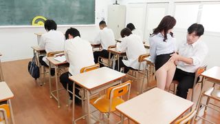 【69堂免费视频】三上悠亜，带着春药飞行