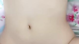 【69堂免费视频】给大哥温柔的舔弄大鸡巴，多体位无套爆草呻吟可射