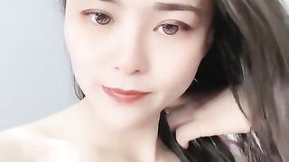 【69堂免费视频】后入爆操骚穴，大力撞击屁股，最后颜射一脸