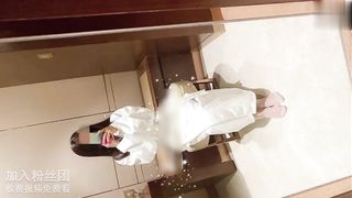 【69堂免费视频】上流社会高贵名媛沦为土豪专享母狗精盆，每天练习口爆