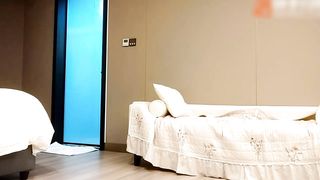 【69堂免费视频】约操极品外围御姐，穿高跟靴去操逼