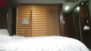 【69堂免费视频】和旗袍少妇酒店开房“我好喜欢你的鸡巴，操的我好舒服”