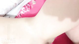 【69堂免费视频】KTV撩白虎学生妹，妹子被PUA调教任意玩弄