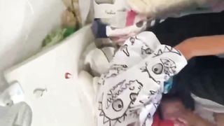 【69堂免费视频】【强上女同学】放开那个女孩，让我来！被强上却不做反抗的中学女孩们！