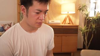 【69堂免费视频】熟人送健康。当我在没有现场表演的情况下致电送货健康服务时，一位压力很大的老年人走了过来