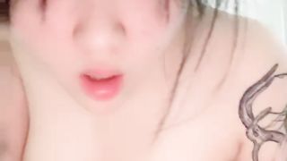 【69堂免费视频】花臂纹身美少女！小男友居家操逼！