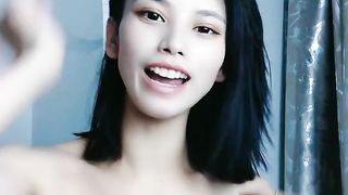 【69堂免费视频】英气苗条小姐姐！连体丝袜性感！