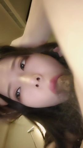 【69堂免费视频】最近超火高颜值女神下海绿播▌模 ▌被榜一大哥砸下海后一发不可收拾，约战榜友骚货本质尽显露求骂求扣菊花反差女神