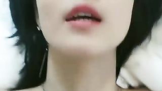 【69堂免费视频】牛仔裤高跟鞋新人苗条御姐啪啪，腰细美臀特写深喉口交