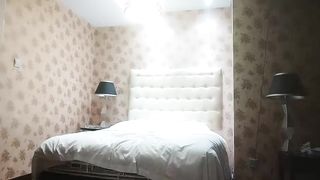 【69堂免费视频】身材大屁股坐上来套弄 站立后入抬起双腿打桩机猛操