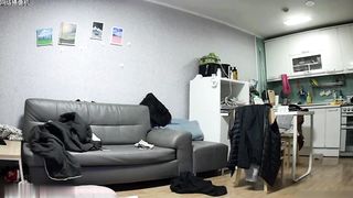 【69堂免费视频】【强操小姨子】肥胖的大佬背着老婆不在家时候与小姨子在家偷情