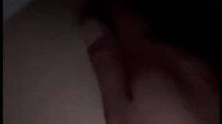 【69堂免费视频】老哥潜入大姨子我是成功舔逼吃奶，大姨子装睡？