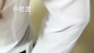 【69堂免费视频】趁老婆不在，我草大姨子两次全纪录