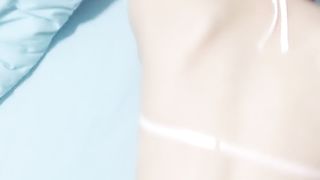 【69堂免费视频】穿情趣装的极品女友全程露脸跟小哥激情啪啪，白丝诱惑激情上位跟狼友互动撩骚