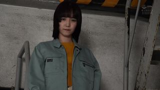 【69堂免费视频】淘气妹妹看到我的肉棒欣喜若狂