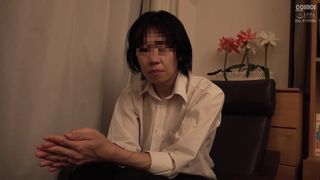 【69堂免费视频】无论我射精多少次，副校长的鸡巴都让我发疯