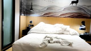 【69堂免费视频】短发很有气质，骚起来随意玩弄，喜欢浅插操的快点，湿了一片操舒服了2K高清