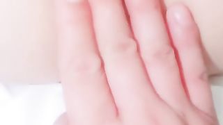 【69堂免费视频】合法萝莉一线天粉嫩至极白虎嫩妹_嫩的出水爽上天了，娇嫩小穴和大肉棒形成剧烈反差_肉嘟嘟超可爱