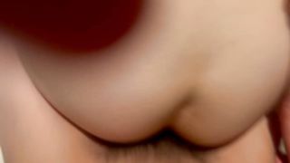 【69堂免费视频】与美丽的少女女友做爱的里内射精，阴部在高潮中抽搐