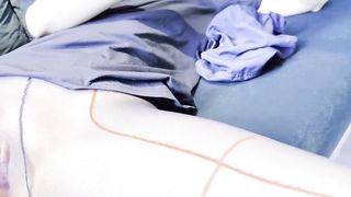 【69堂免费视频】按在沙发上猛烈中出的长腿嫩模