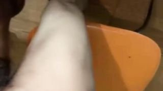 【69堂免费视频】淫荡眼镜小骚货，腹肌猛男炮友草逼，翘起屁股快操我，怼入多毛骚逼，流了好多水，打桩机爆草