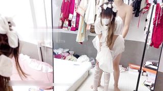 【69堂免费视频】约风o鞋白色旗袍小美女_主动用小穴温暖爸爸的大鸡巴，动了几下就出白浆了，站式后入00后学妹_DeWatermark